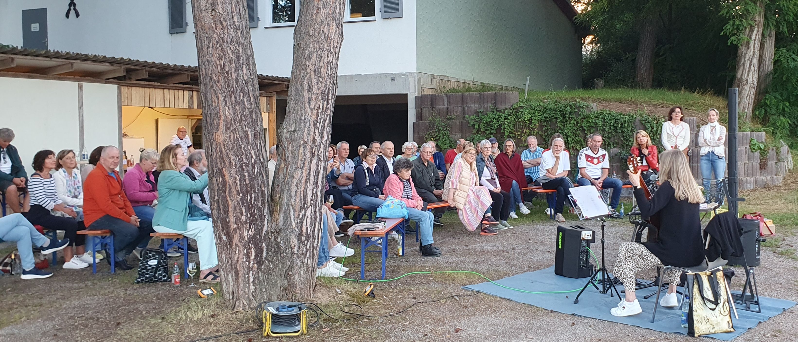 1. Sommerlesung am Schützenhaus Rotfelden